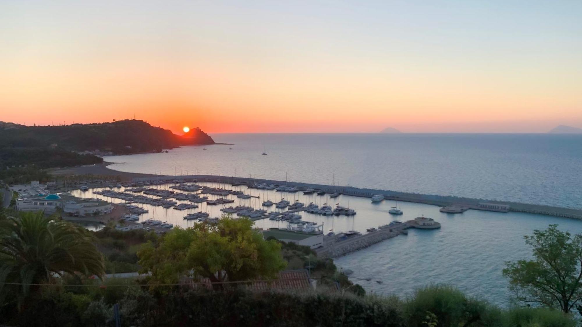 Perla D'Orlando Villa Capo d'Orlando Bagian luar foto